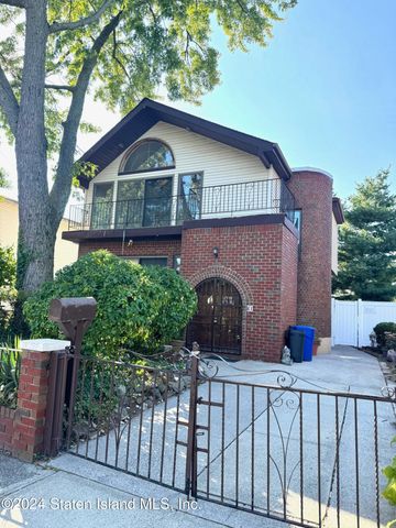 $956,000 | 61 Cuba Avenue | New Dorp Beach