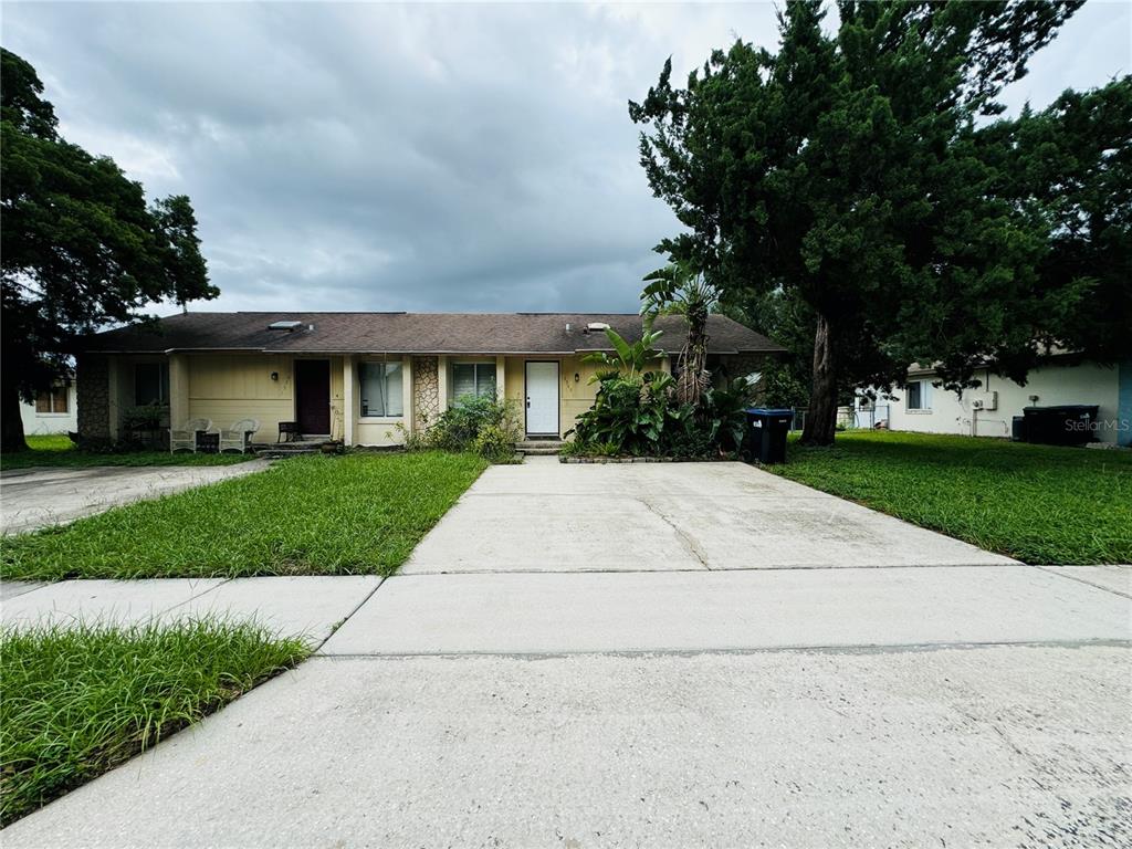 a front view of house with yard