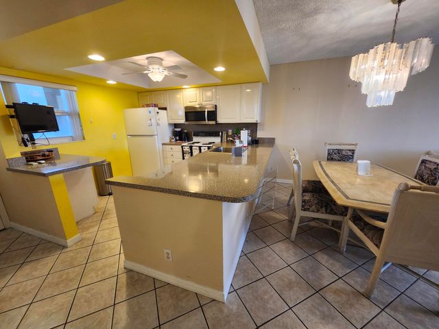 $150,000 | 2600 Northeast 1st Lane, Unit 302 | Boynton Beach