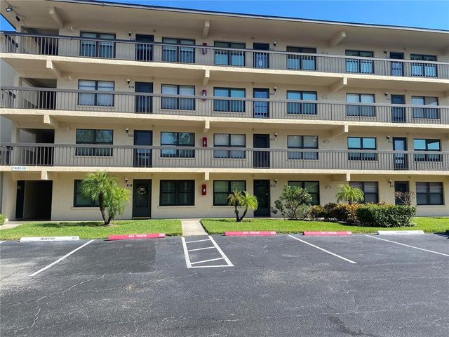 $1,450 | 635 30th Avenue West, Unit F309 | DeSoto Square Villas