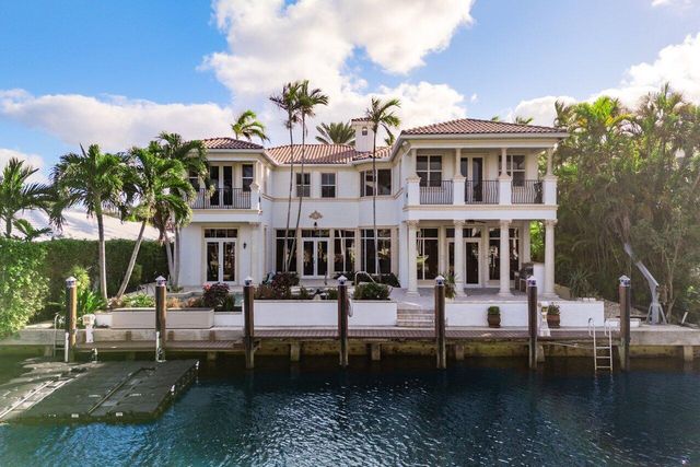 $4,995,000 | 811 Northeast 33rd Street | Northeast Boca Raton