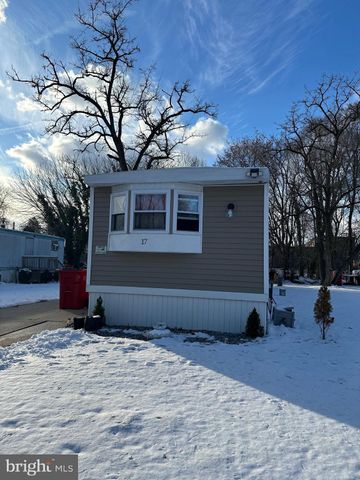 $74,900 | 1811 North Delsea Drive, Unit 17 | Vineland