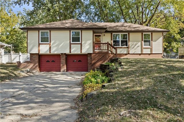 $240,000 | 2107 South Park Avenue | Oak Grove