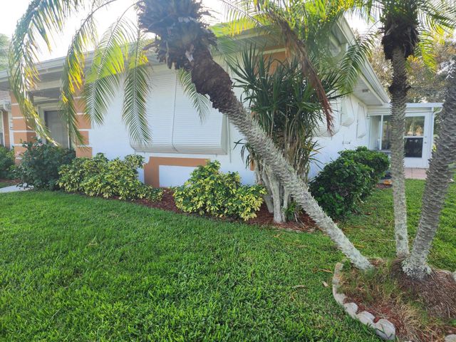 $1,800 | 517 Crooked Lake Lane, Unit D | Fort Pierce