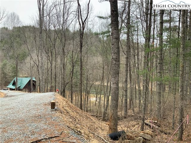 $15,900 | Lot 67 North Hidden Mountain Lane | Chestnut Hill Township - Ashe County