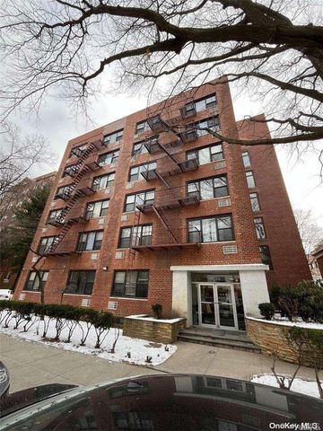 $1,750 | 76-26 113th Street, Unit 4A | Forest Hills