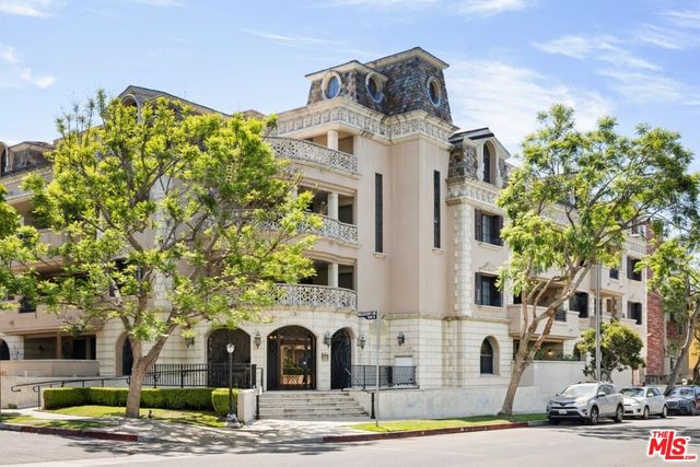 $1,450,000 | 850 North Croft Avenue, Unit 302 | West Hollywood Vicinity