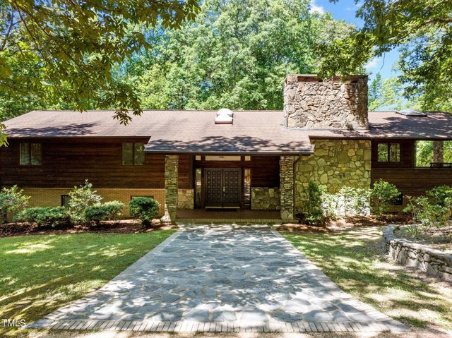 $1,200,000 | 110 Wolfs Trail | Wolfs Pond