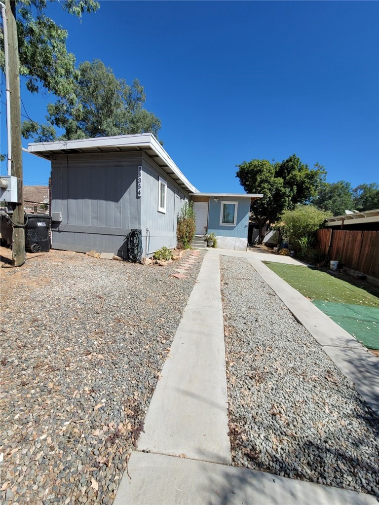 a house view with a outdoor space