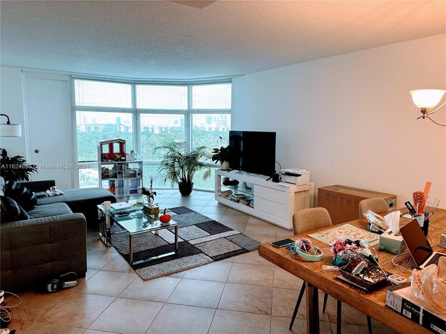 $2,550 | 20100 West Country Club Drive, Unit 904 | Aventura