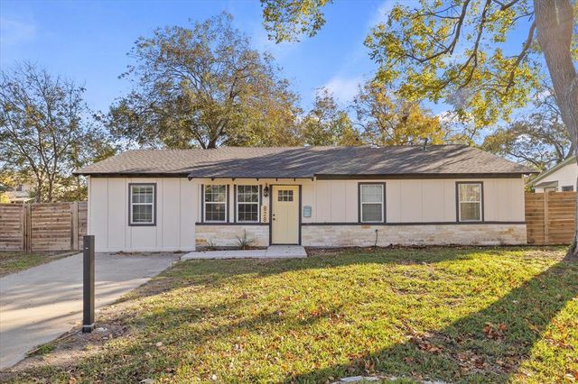 $350,000 | 828 Nash Street | Rockwall