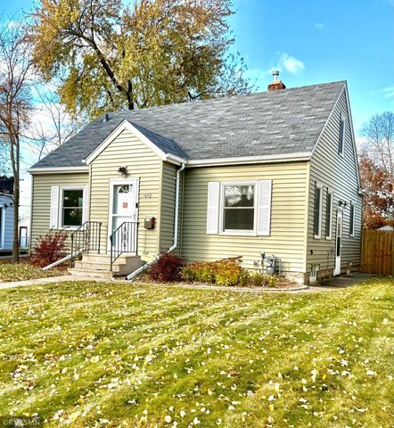 $299,999 | 861 Hawthorne Avenue East | Payne-Phalen