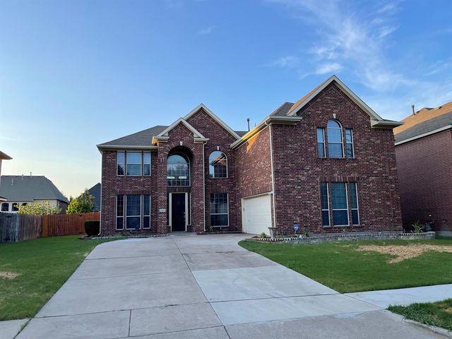 $515,000 | 2328 Comanche Trail | Lake Parks