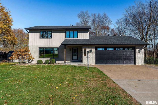 $395,000 | 2527 113th Ave Court West | Bowling Township - Rock Island County