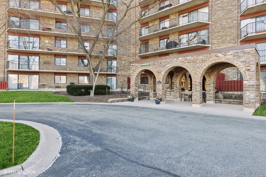 a view of building with outdoor space