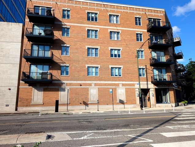 $3,295 | 544 North Milwaukee Avenue, Unit 301 | West Town