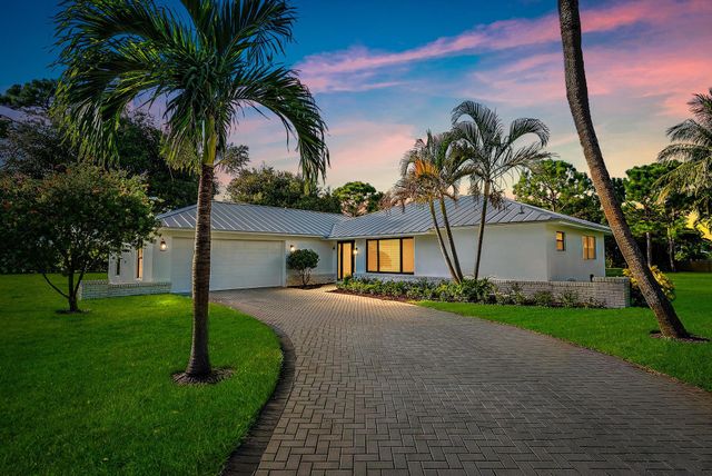 $890,000 | 10384 Southeast Coconut Lane | Hobe Sound