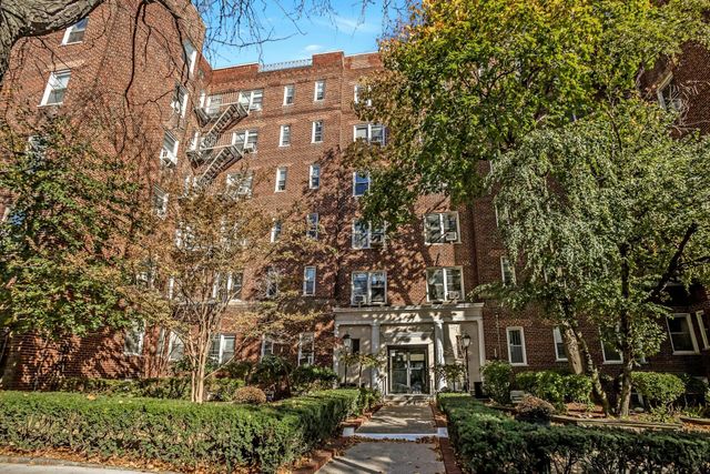 $265,000 | 68-63 108th Street, Unit 6D | Forest Hills