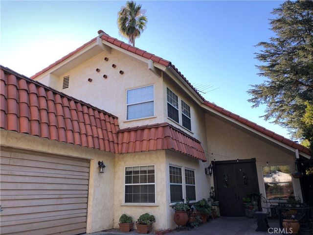 $1,275,000 | 5271 Woodlake Avenue | Woodland Hills