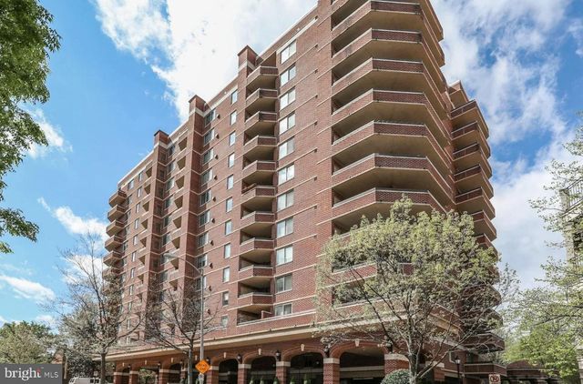 $3,400 | 1276 North Wayne Street, Unit 923 | The Williamsburg