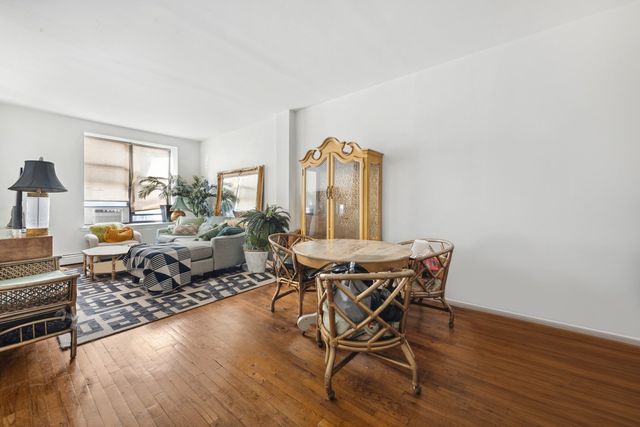 $529,000 | 201 Central Park North, Unit 3C | Harlem