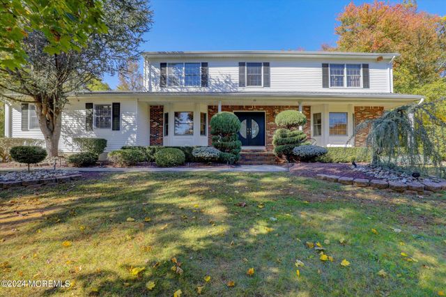 $975,000 | 10 Holly Hill Road | Marlboro Township - Monmouth County