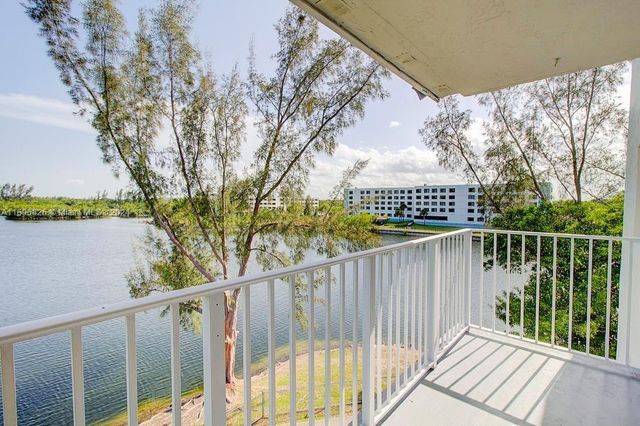 $315,000 | 8240 Southwest 210th Street, Unit 320 | Saga Bay Gardens