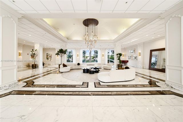 $699,000 | 5600 Collins Avenue, Unit 4N | 5600 Condominium