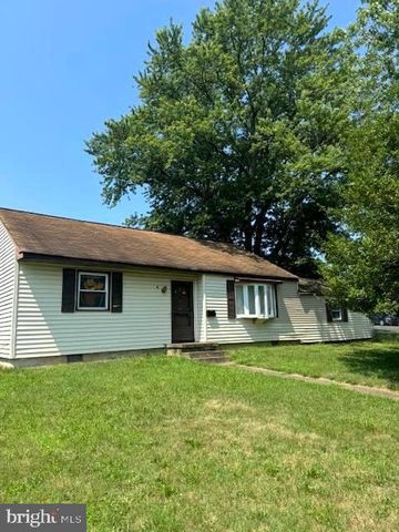 $229,900 | 4 Mark Drive | Wilmington Manor