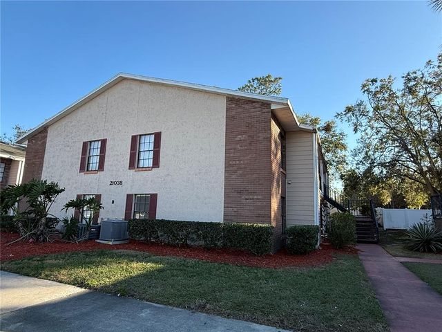 $165,500 | 21038 Voyager Boulevard, Unit 4 | Land O' Lakes