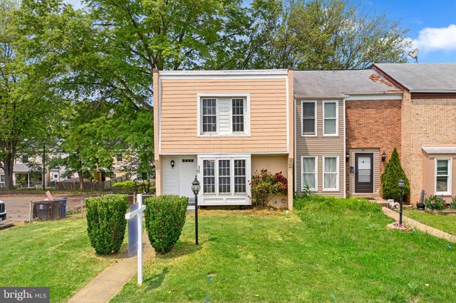 4 Bedroom Homes for Sale in Leesburg, VA | Compass