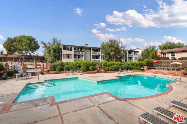 $686,000 | 6605 Green Valley Circle, Unit 109 | Fox Hills