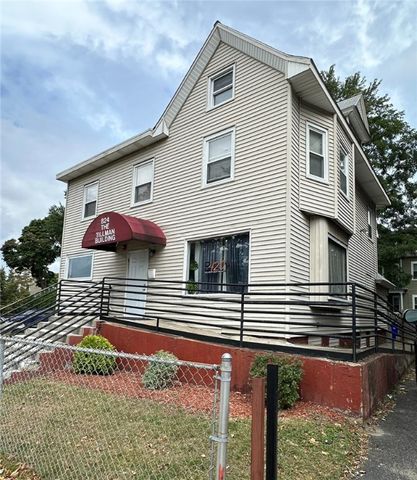 $575,000 | 824 Broad Street | Lower South Providence