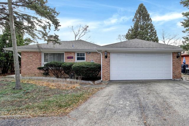 $435,000 | 1727 Dundee Road | Northbrook