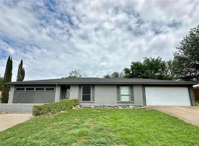 $250,000 | 817 Cross Timbers Drive | Fort Worth