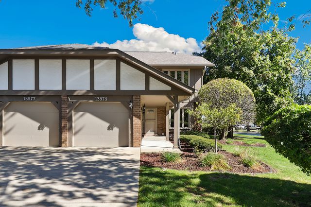 $350,000 | 13979 Stonehenge Drive | Orland Park