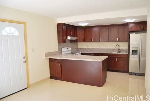 $2,100 | 3037 Kahaloa Drive, Unit 5 | Upper Manoa