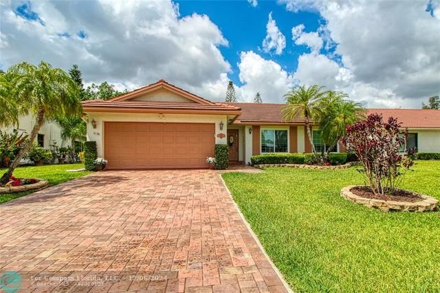 $549,000 | 7944 Cloverfield Circle | Boca del Mar