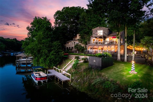 $1,195,000 | 27056 Catamaran Drive | Tega Cay