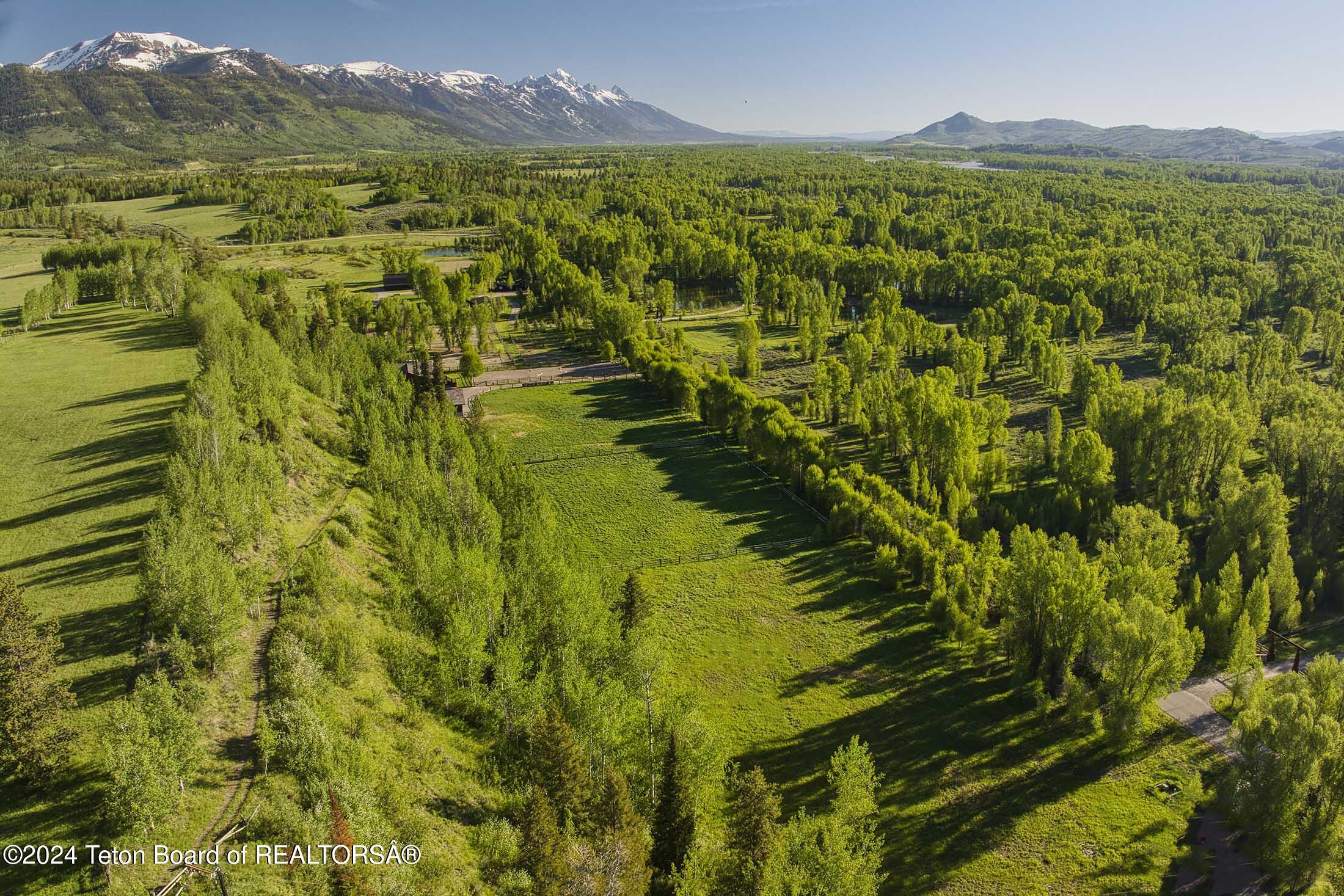 aspen-cove-fall-creek-wilson-wy-real-est