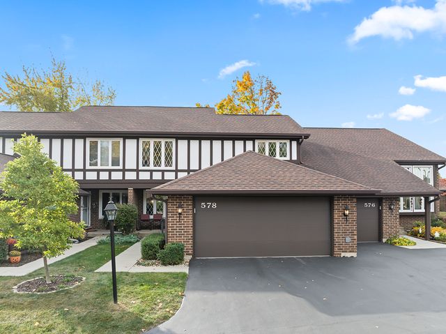 $325,000 | 578 Cress Creek Terrace | Crystal Lake