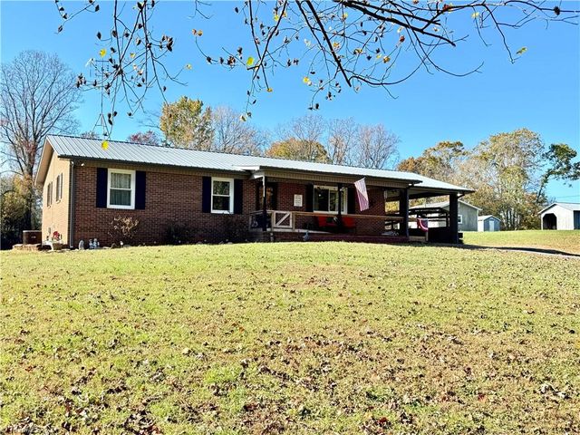 $279,000 | 695 McKinley Road | Traphill Township - Wilkes County