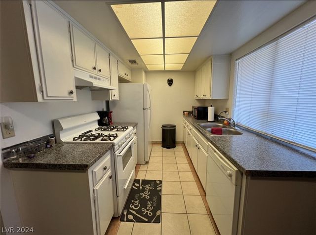 $120,000 | 1440 East Vegas Valley Drive, Unit 14 | Winchester