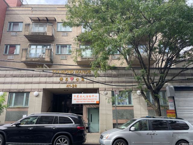 $3,300 | 41-28 Haight Street, Unit 2D | Flushing