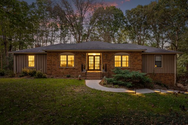 $680,000 | 2 Victoria Road | Signal Mountain