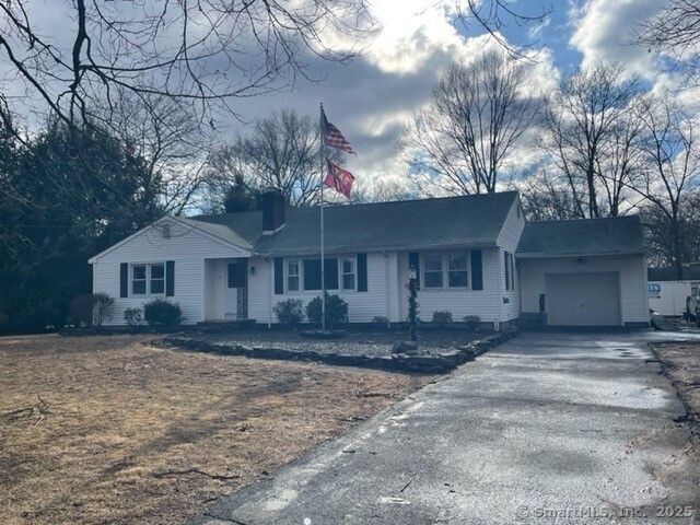 $499,900 | 72 East Street | Southington