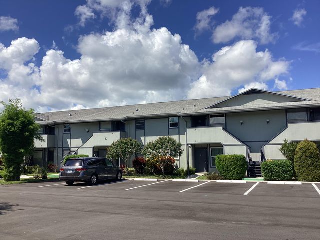 $229,000 | 8227 Southeast Croft Circle, Unit K8 | Hobe Sound