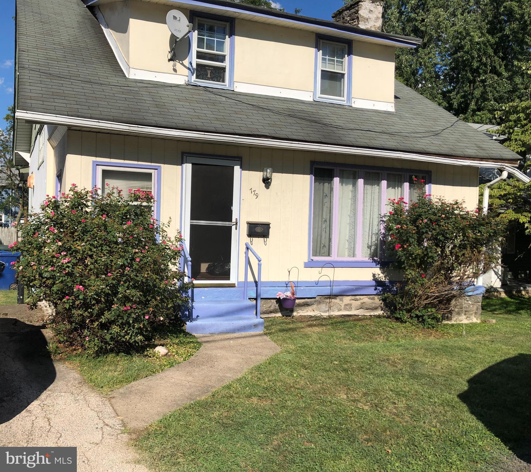 a view front of house with outdoor space