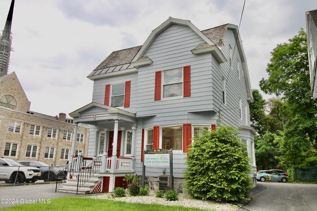 $2,600 | 14 West Notre Dame Street | Glens Falls