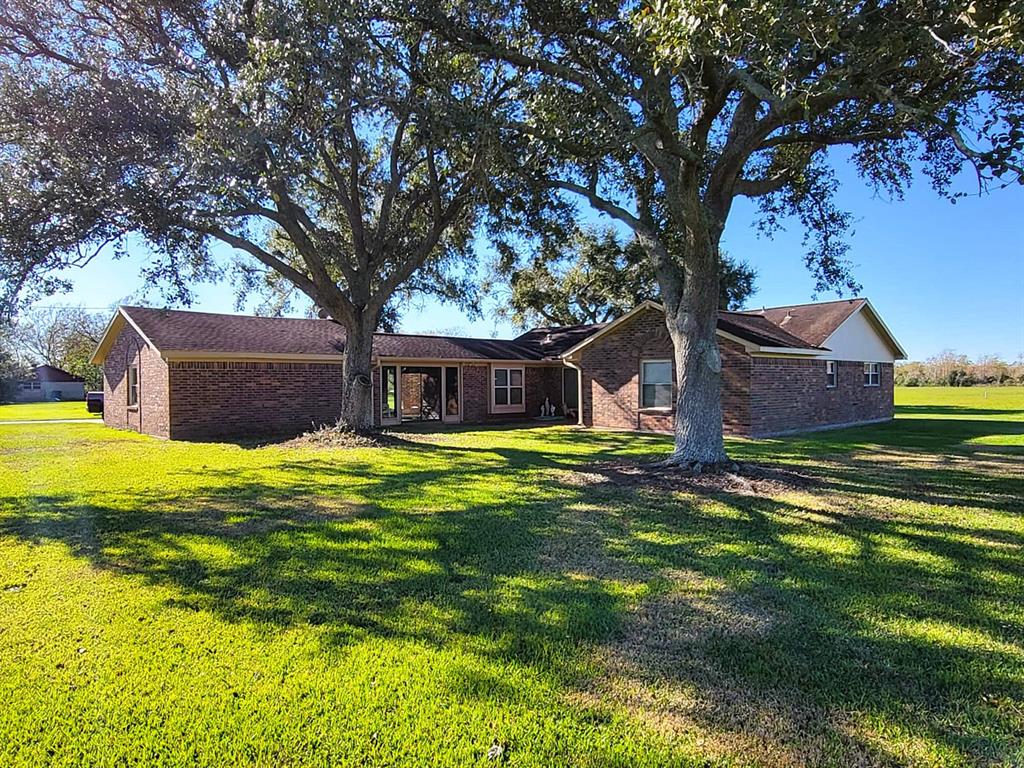 Welcome to 5002 CR 558 in Alvin, outside the city limits